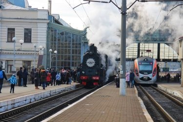 Фото 3 — "Укрзализныця" запускает во Львове сказочный ретро-поезд