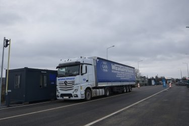Фото 3 — На границе с Польшей открыли пункт пропуска "Нижанковичи": насколько он уже загружен (ФОТО)