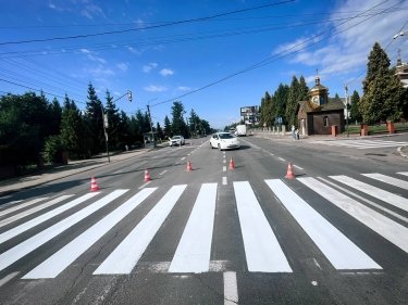 Фото 3 — На дорогах Івано-Франківщини триває ремонт: які роботи ведуться