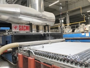 Фото 9 — Производство осуществляют роботы: Эпицентр открыл под Киевом завод по изготовлению плитки