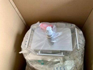 Фото 2 — В Киев прибыла первая партия аппаратов ИВЛ с "коронавирусного фонда" (ФОТО)