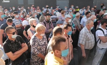 Фото 4 — Сотрудники КЭВРЗ объявили забастовку и заявили о рейдерском захвате предприятия