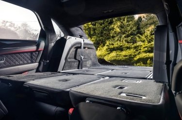 Фото 4 — Bentley выпустил семиместный кроссовер (ФОТО)