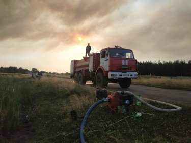 Фото 2 — В Луганской области третий день бушуют лесные пожары: погибло 5 человек (ФОТО, ВИДЕО)