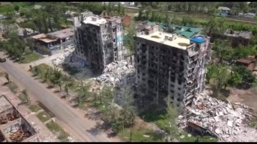 Фото 9 — У Сєвєродонецьку росіяни обстріляли "Азот" та "Склопластик", - голова Луганської ОВА