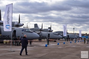 Фото 15 — В Киеве передали Минобороны Индии последнюю партию модернизированных самолетов Ан-32 (фото)
