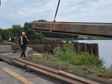Фото 6 — На Житомирщині реконструюють міст, збудований понад 60 років тому: як тривають роботи