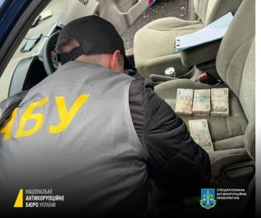 Фото 4 — Хотел дать взятку экс-командующему Объединенных сил: разоблачен предприниматель (ФОТО)
