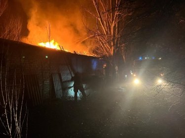 Фото 21 — Новогодние обстрелы: В Херсоне пострадала детская больница, в Никополе повреждено до 20 зданий (ФОТО)