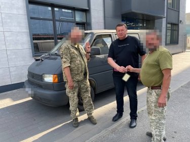 Фото 2 — Внесок у перемогу: ЗСУ отримали вже 130 авто за сприяння Favbet Foundation