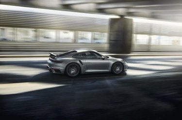 Фото 7 — Porsche презентовала супермощный спорткар (ФОТО, ВИДЕО)