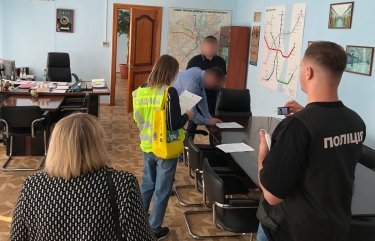 Фото 5 — У Київі відбулися обшуки у справі про розкрадання грошей на метро на Виноградар (ФОТО)
