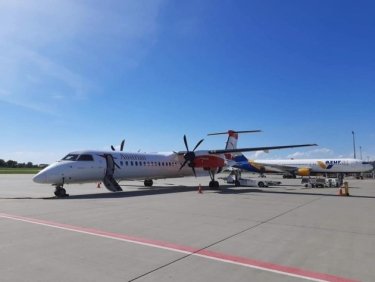 Фото 2 — Самолет Austrian Airlines впервые за время карантина приземлился во Львове (ФОТО)