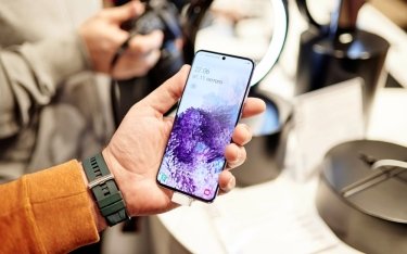 Фото 2 — Samsung анонсировал цены на смартфоны Galaxy S20 в Украине