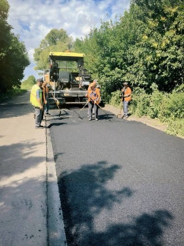 Фото 2 — Логістична артерія для перевезень: на Полтавщині оновили дорожнє покриття
