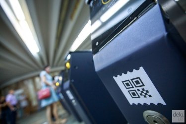Фото 4 — QR-билеты против жетонов: в киевском метро тестируют новую систему оплаты (фото)