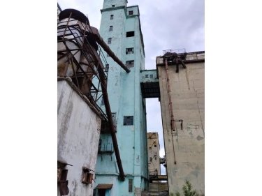 Фото 3 — 70 объектов недвижимости и автопарк: Фонд госимущества продает "Хлебную базу" под Харьковом