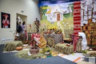 Фото 6 — ArtHub. В Киеве состоялся показ традиционной украинской женской одежды (фото)