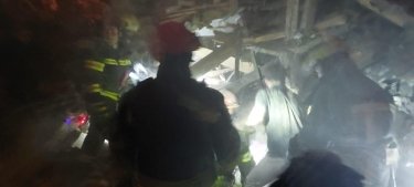 Фото 4 — Российские военные нанесли удар по Житомиру: разрушены несколько домов, повреждена больница, также есть погибшие