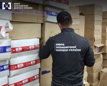 Фото 2 — Под Одессой нашли секретный подземный склад для "дунайской" сигаретной контрабанды (ФОТО, ВИДЕО)