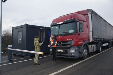Фото 4 — На границе с Польшей открыли пункт пропуска "Нижанковичи": насколько он уже загружен (ФОТО)