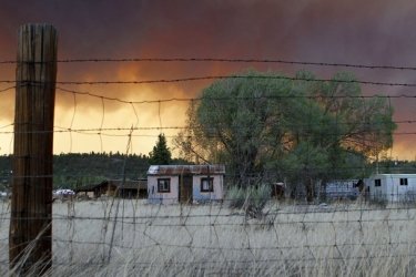 Фото 11 — В США бушует крупный лесной пожар, население городов эвакуируется
