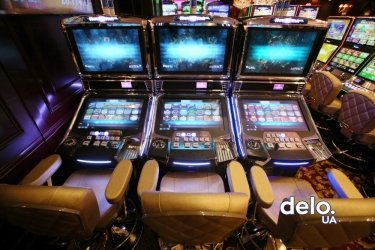 Фото 6 — Тысяча долларов за вход и никаких шлепанцев: в Киеве начали работу премиум-казино (ФОТО)