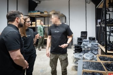 Фото 2 — Тысяча дронов-перехватчиков в сутки: Зеленский поставил задачу для производителей