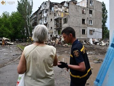 Фото 18 — Число жертв удара по пятиэтажке в Николаеве увеличилось до семи (ФОТО, ВИДЕО)