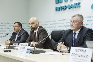 Фото 2 — Зеленский снова просит назначить главой МИД Вадима Пристайко: кто он и что о нем известно