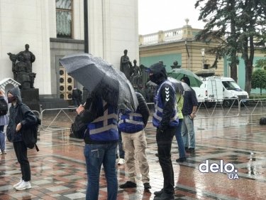 Фото 27 — Авакова в отставку: в центре Киева требуют увольнения главы МВД (ФОТО, ВИДЕО, ОБНОВЛЯЕТСЯ)