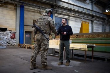 Фото 6 — Зеленський приїхав на передову у Донецьку область та нагородив захисників (ФОТО, ВІДЕО)