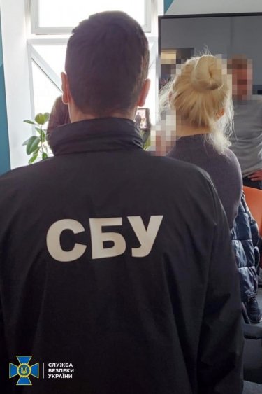 Фото 3 — СБУ поймала мошенников из Африки, продававших россиянам и индусам фейковую вакцину Pfizer