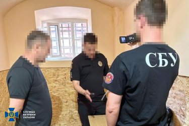 Фото 2 — Крали гроші на освітленні вулиць: родичку Гончаренка з чоловіком-депутатом викрили на ще одній схемі (ФОТО)