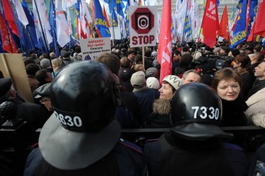 Фото 4 — Политические итоги дня: Митинги и оппозиция не помогли Киеву с выборами