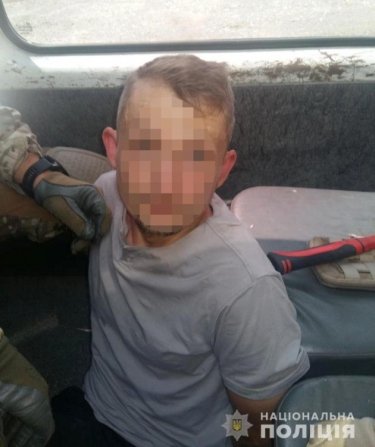 Фото 4 — Полиция поймала крымчанина, устроившего взрывы в почтоматах "Новой почты" в Киеве и Одессе