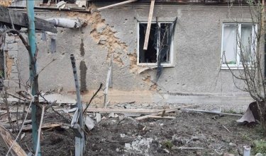 Фото 6 — Россияне в очередной раз обстреляли Никопольский район: повреждено агропредприятие и дома (ФОТО)