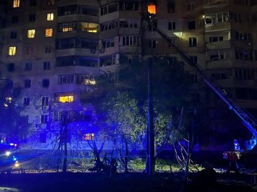 Фото 14 — В Одессе три человека погибли из-за попадания обломков дрона в многоэтажку (ФОТО, ВИДЕО)
