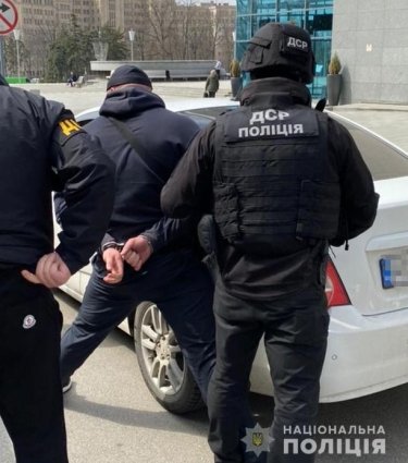 Фото 14 — В Харькове задержали пятерых бандитов, вымогавших у агробизнесмена $700 тысяч (ФОТО)