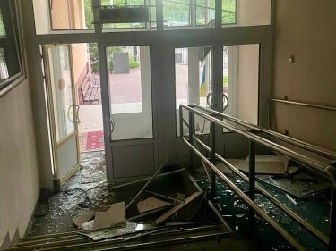 Фото 5 — В Киеве повреждено здание налоговой в результате российской атаки (ФОТО)