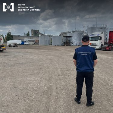 Фото 8 — БЭБ изъяло у одной из сетей АЗС топлива на 260 миллионов гривен (ФОТО)