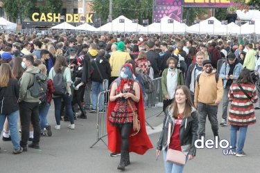 Фото 2 — Comic Con Ukraine сорвал аншлаг: украинские гики соскучились за компанией (ФОТО)