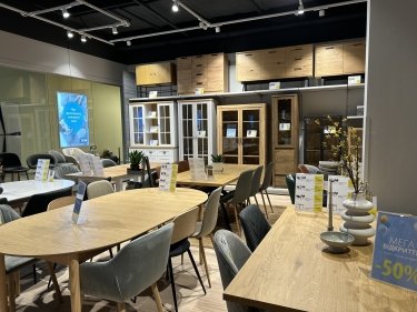 Фото 4 — JYSK открыл восстановленный магазин в уничтоженном в начале войны ТЦ в Гостомеле (ФОТО)