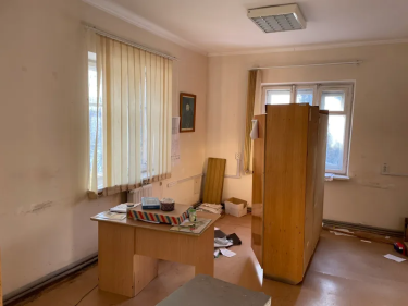 Фото 11 — "Укрпошта" продала занедбані будівлі у Тернополі за майже 33 млн грн: кому дісталися