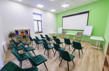 Фото 21 — В переполненном переселенцами Мукачево открыли хаб для их интеграции в общину (ФОТО)