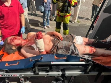 Фото 6 — Дрон атаковал здание канала телемарафона "Мы – Украина" – Зеленский (ФОТО)