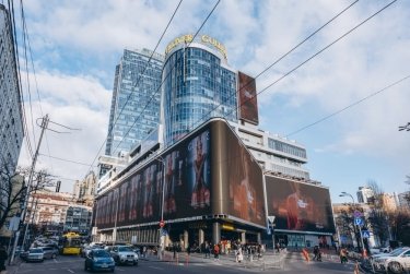 Фото 2 — 12 мільйонів пікселів. На київському ТРЦ Gulliver встановили найбільший екран в Європі