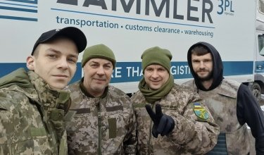 Фото 3 — "Возим гуманитарку и работаем на выживание,  —  о заработке сейчас не может быть и речи", —  Виктор Шевченко, ZAMMLER