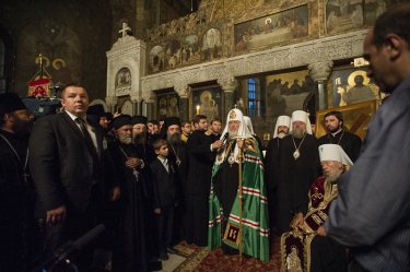 Фото 10 — Кирилл снял крест: в Печерскую Лавру привезен крест Андрея Первозванного (ФОТО)