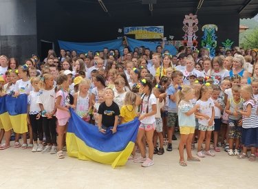 Фото 7 — "Для людей сегодня особенно важно чувствовать принадлежность к коллективу, подчеркнуть ее любым возможным способом", - Инна Печерица, EVA